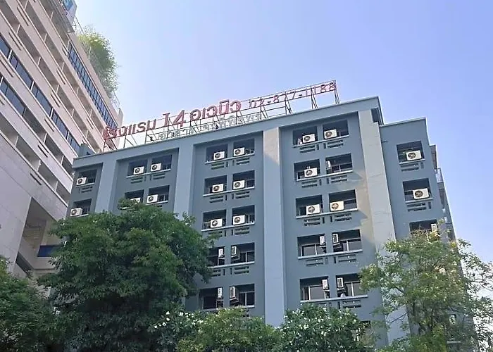Hotel 14 Avenue 3*
