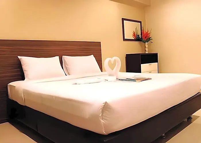 Hotel 14 Avenue 3*