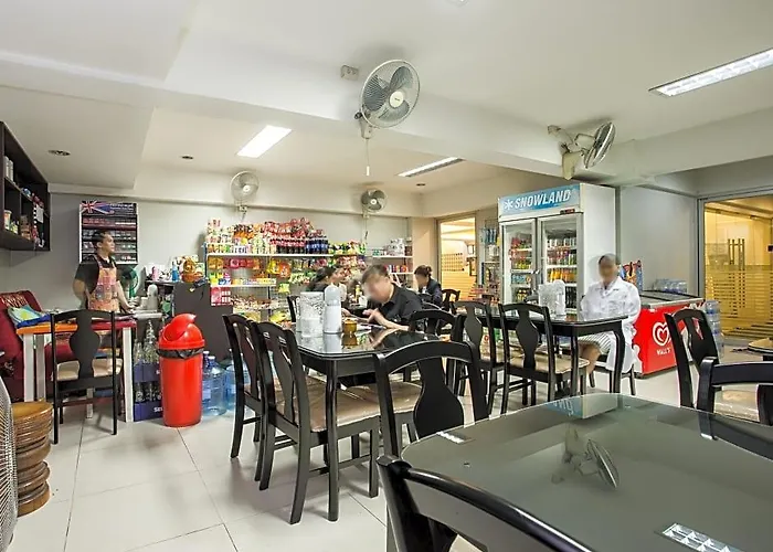 Hotel 14 Avenue 3*