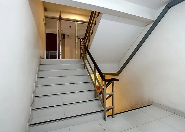 14 Avenue Hotel 3*